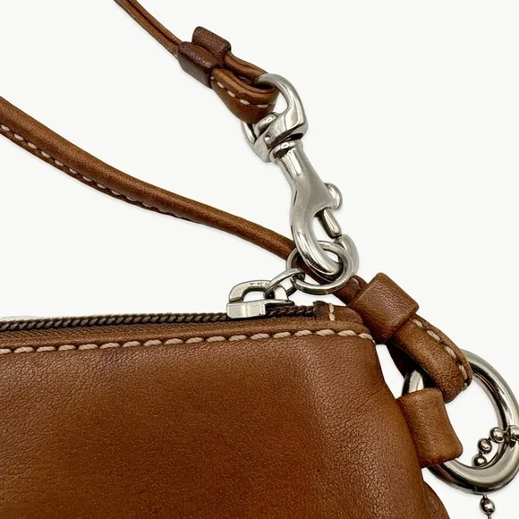 Vintage Coach Leather Wristlet Wallet Brown Silver Hardware Y2K Zip Small - Picture 7 of 10